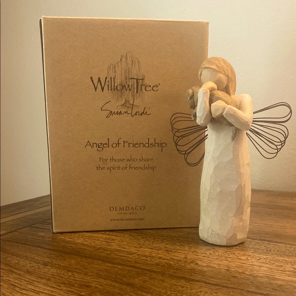 Willow Tree Angel of Friendship stock #26011